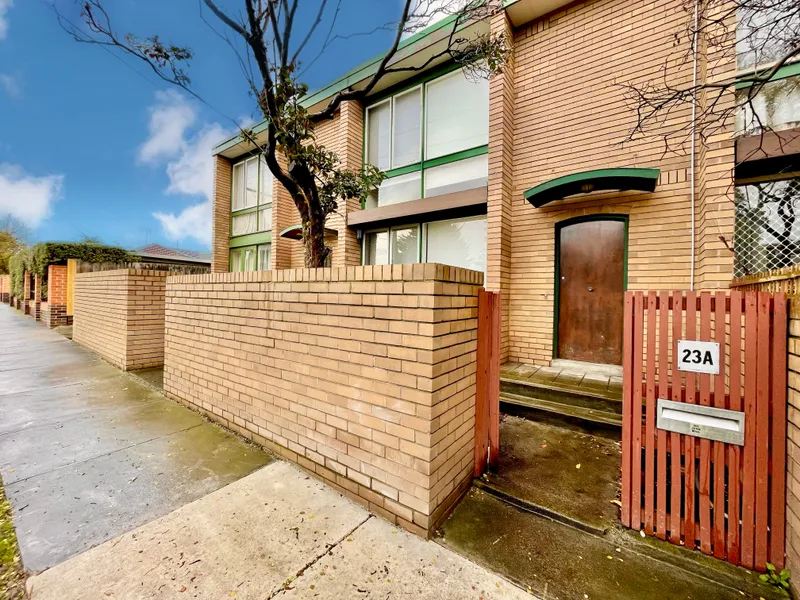 WELL MAINTAINED & SUPERBLY LOCATED TWO BEDROOM TOWNHOUSE| HAVEN AGENTS