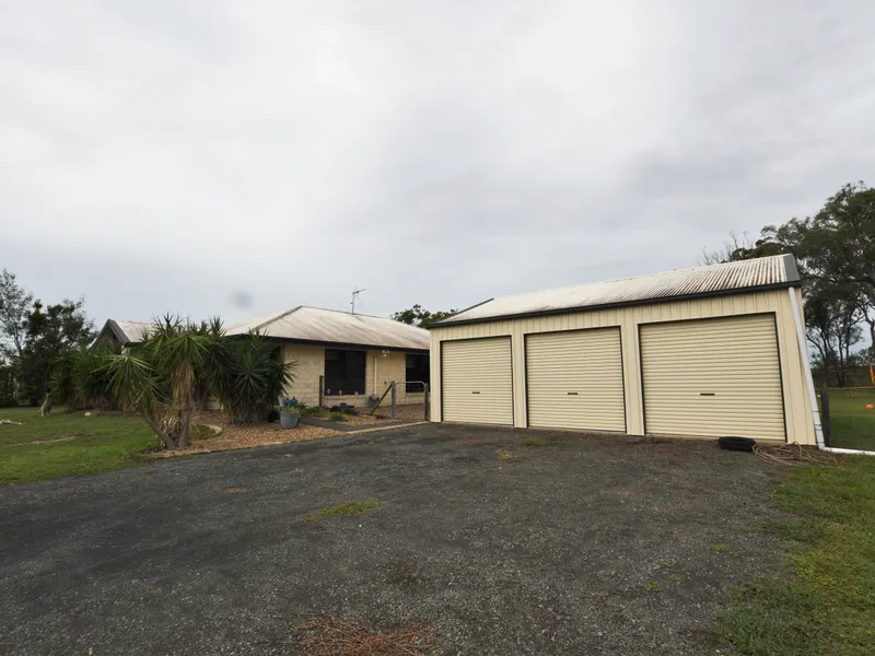 Spacious Backyard - Parklands Estate