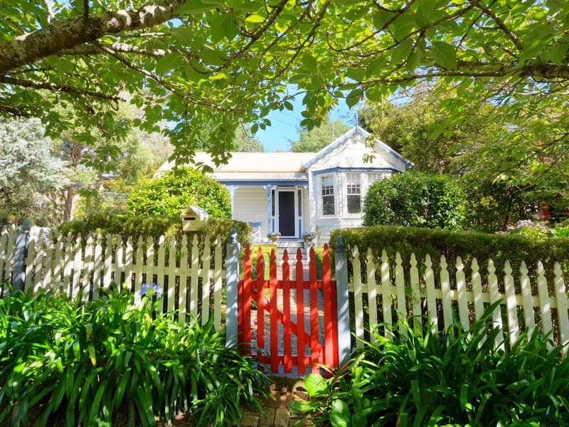 A Charming and Much Loved Blackheath Weatherboard