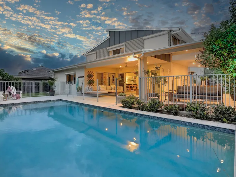 A Luxury Abode (Land - 696m2)