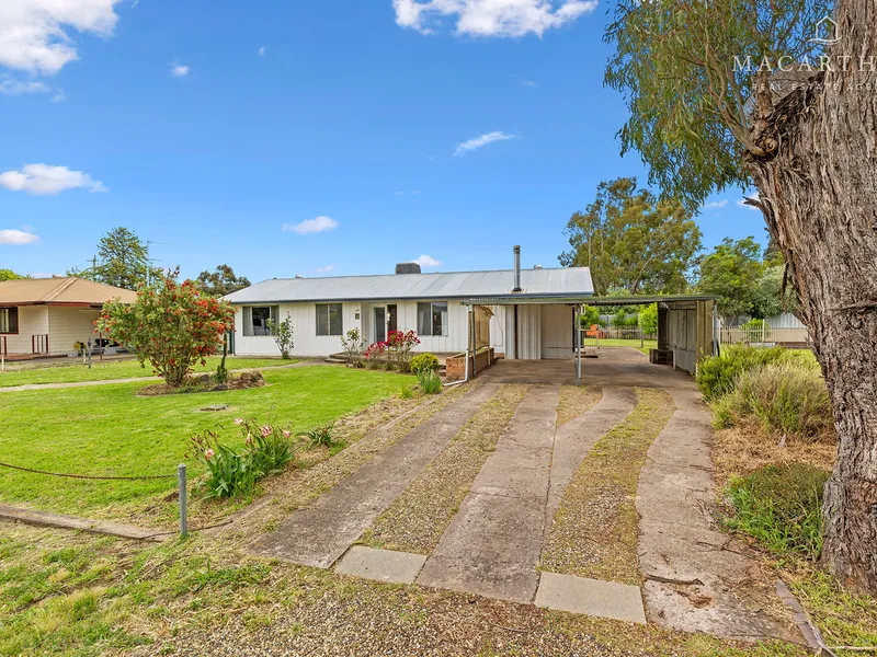 A Rural Sanctuary on a Huge Block