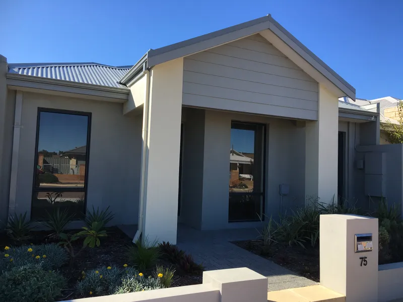 GLADES COTTAGE-STYLE HOME