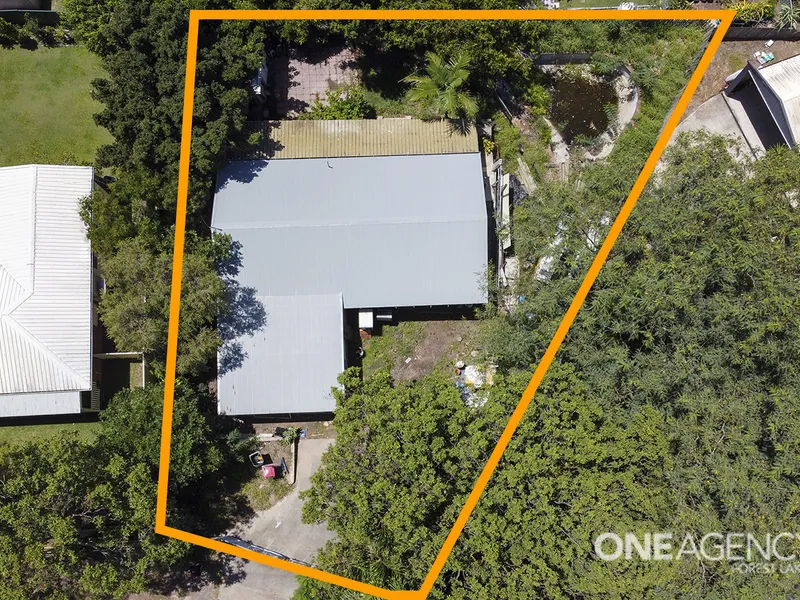 GREAT OPPORTUNITY IN GREAT LOCATION ON 728m2 BLOCK