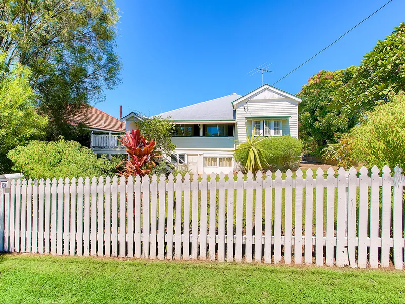 ELEVATED CHARACTER QUEENSLANDER IN THE PADUA PRECINCT!