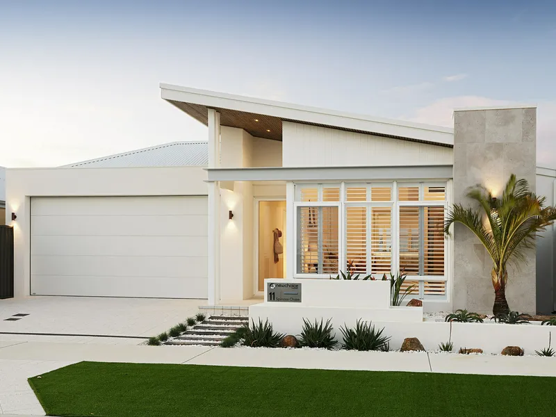 RURAL LIVING IN THE SUBURBS! 4X2 TURN KEY HOME