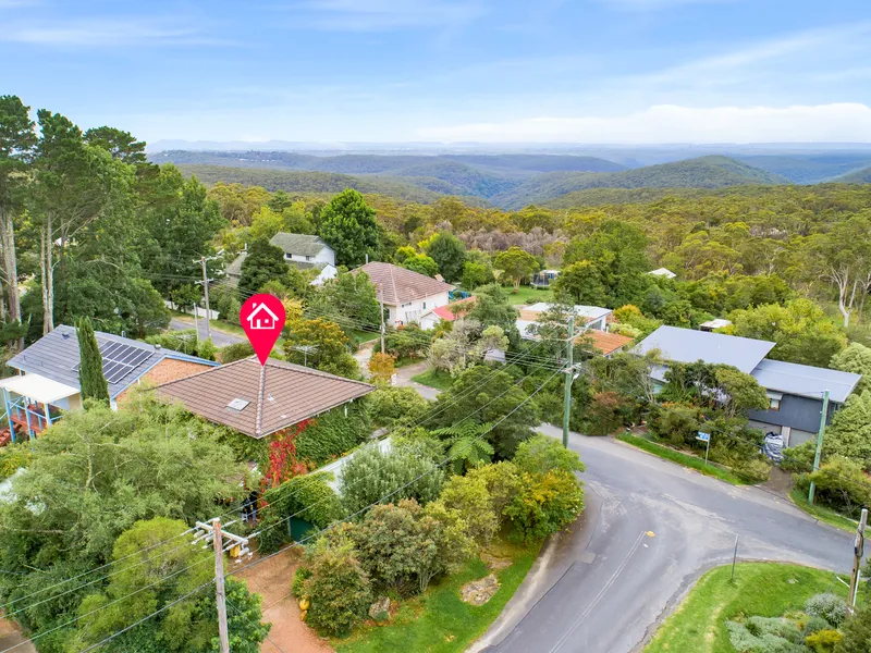 Views to Sydney in a sought after pocket of Woodford