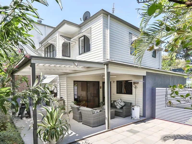 GORGEOUS FAMILY HOME & ENTERTAINERS DREAM!