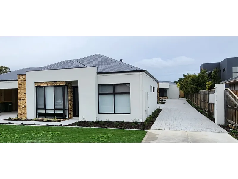 Newly Built Modern Villa’s – Take your pick!