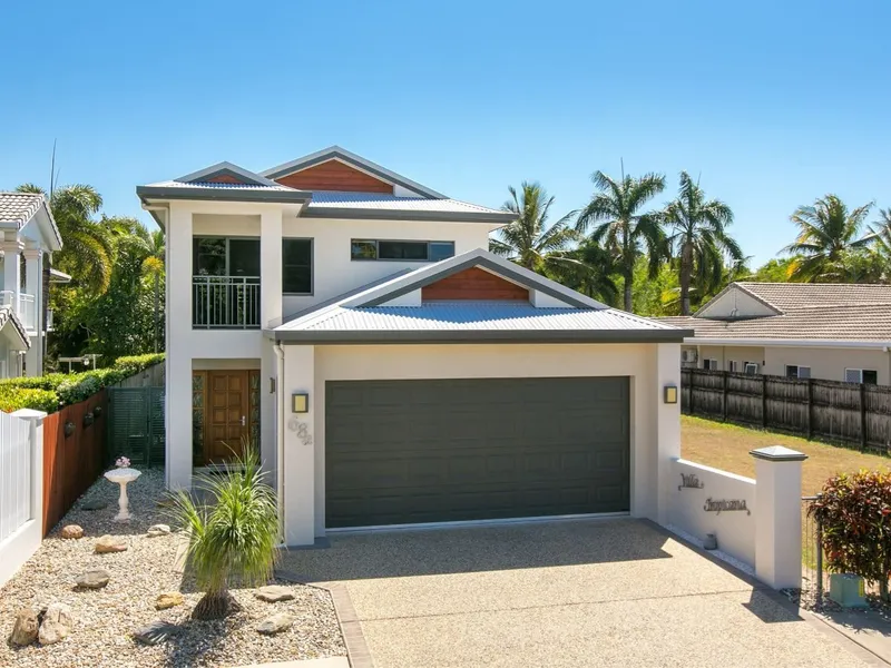 IMMACULATE BEACHSIDE HOME WITH OPTION TO PURCHASE ADJACENT LAND