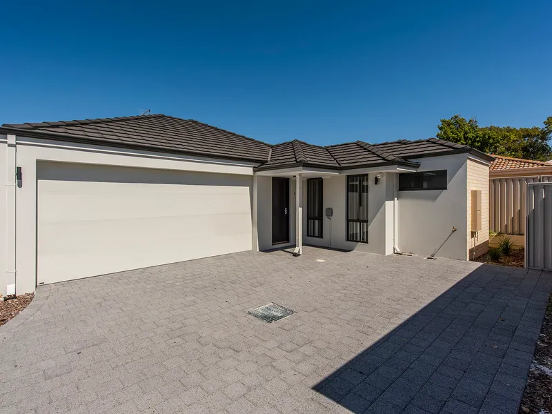 LEASED!-JUST MOVE IN-BRAND NEW VILLA