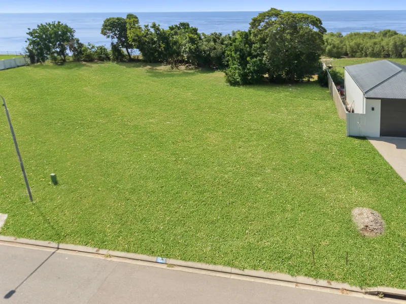 Magnificent beachfront block offering limitless potential!