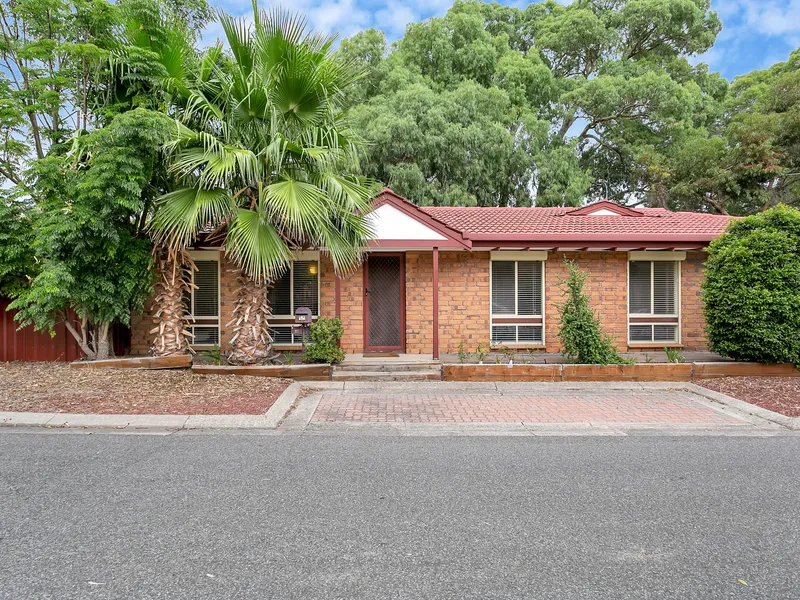 A TORRENS TITLE HOME OFFERING PRIVACY & CONVENIENCE NEAR FLINDERS UNIVERSITY
