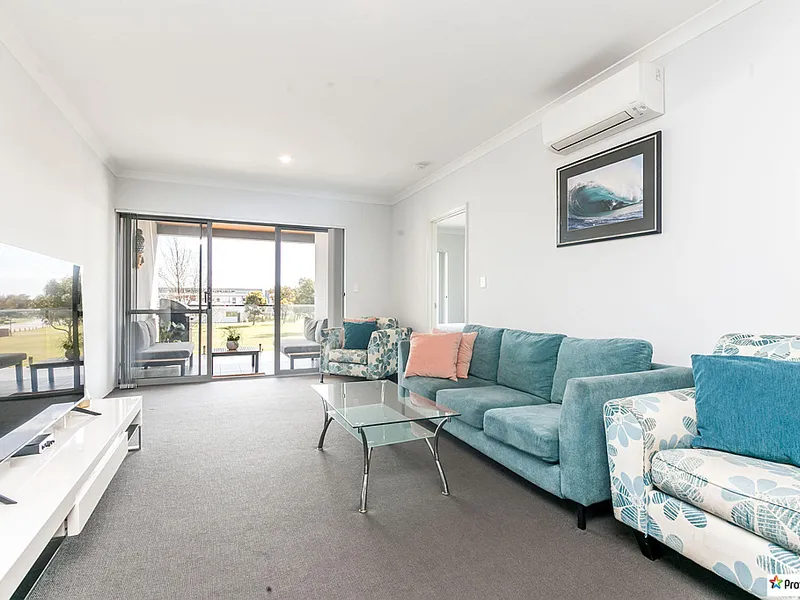 Light & Bright Apartment