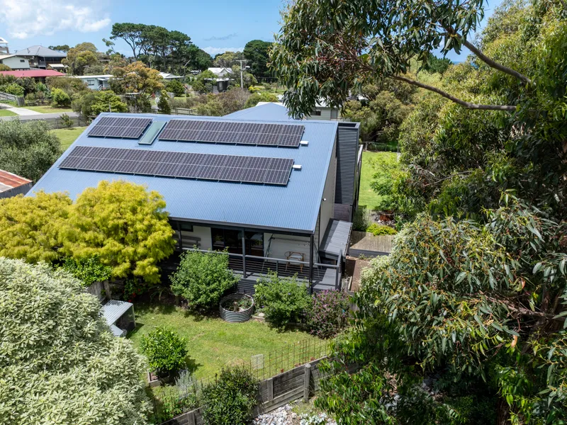 STYLISH COUNTRY/COSTAL RETREAT on 1529m2!