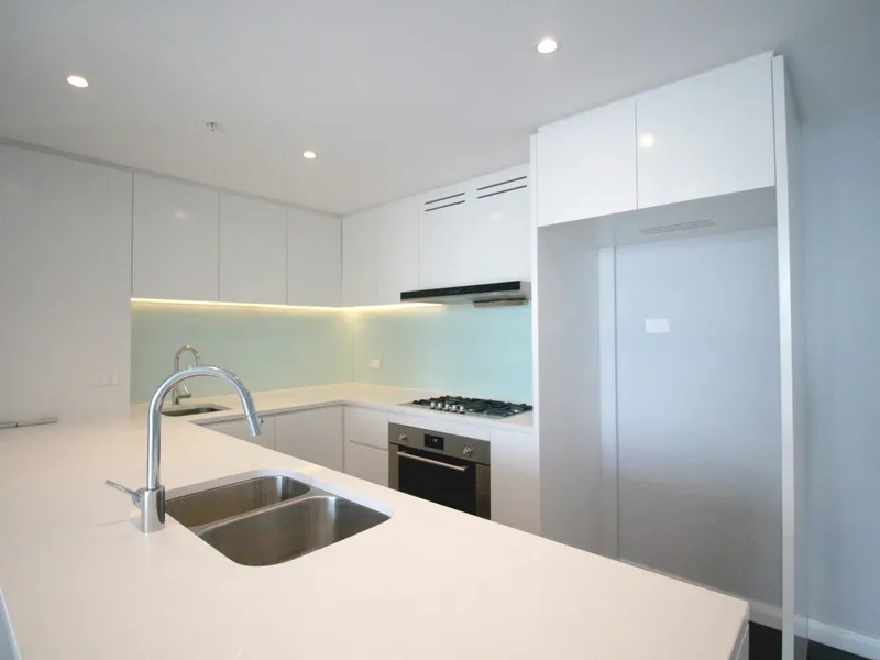 Two Bedroom With Stunning Water View