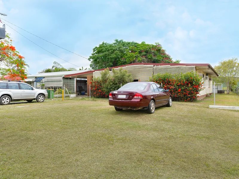 POTENTIAL AND OPPORTUNITY WRAPPED UP IN THIS 4 BEDROOM CENTRAL MOSSMAN PROPERTY