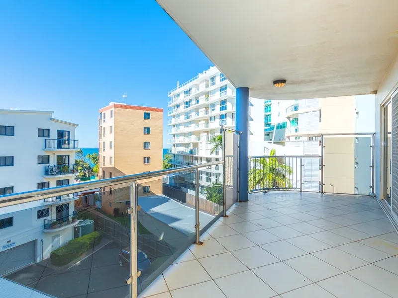 Live the holiday, waterfront lifestyle!