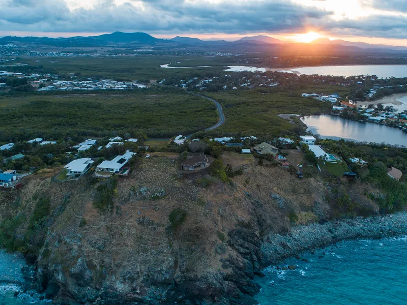 Mackay's Best Land - 360 Degree Panoramic Views at Dolphin Heads