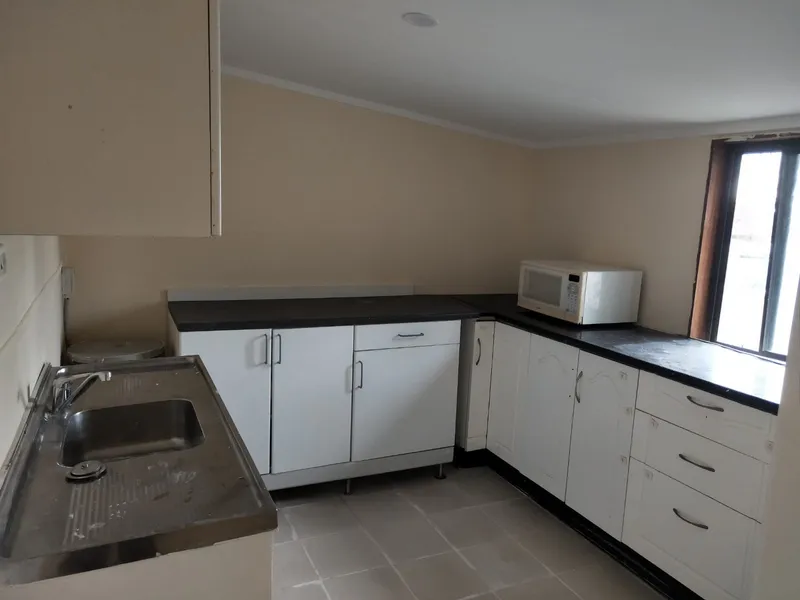 Granny Flat Close to Shops