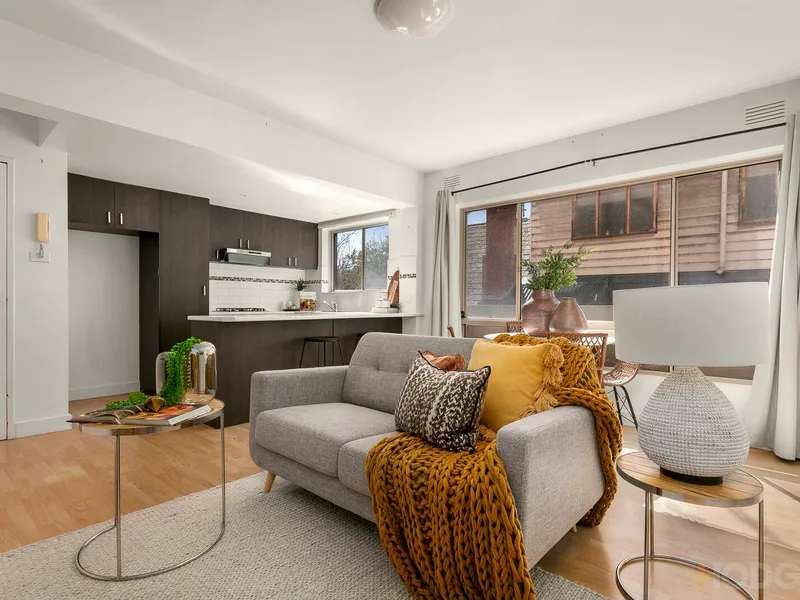 LIFT OFF IN A LIFESTYLE LOCATION!