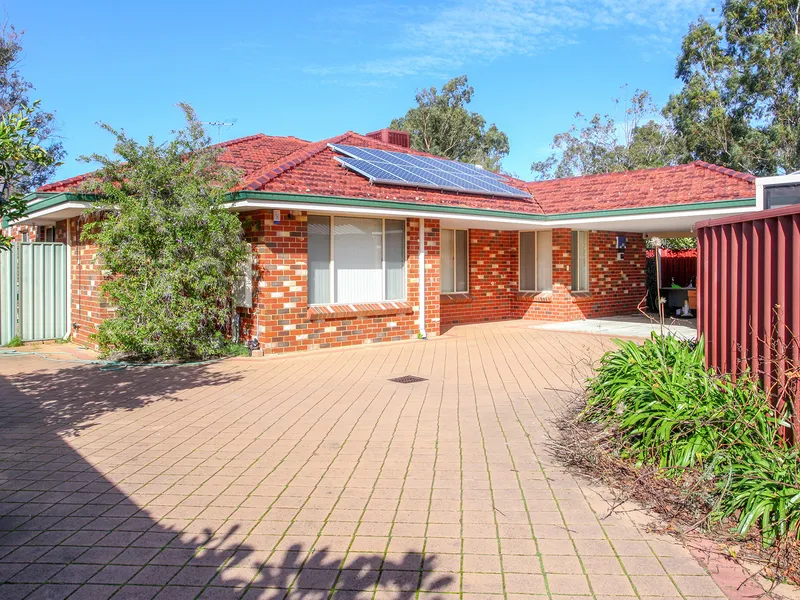 Spacious Family Entertainment with Stunning Canning River Views