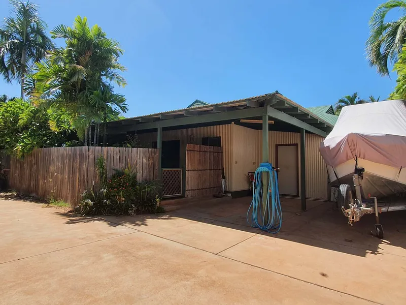 Spacious Duplex close to Cable Beach