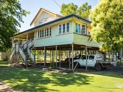 Highset Queenslander Awaits You - Price Negotiable
