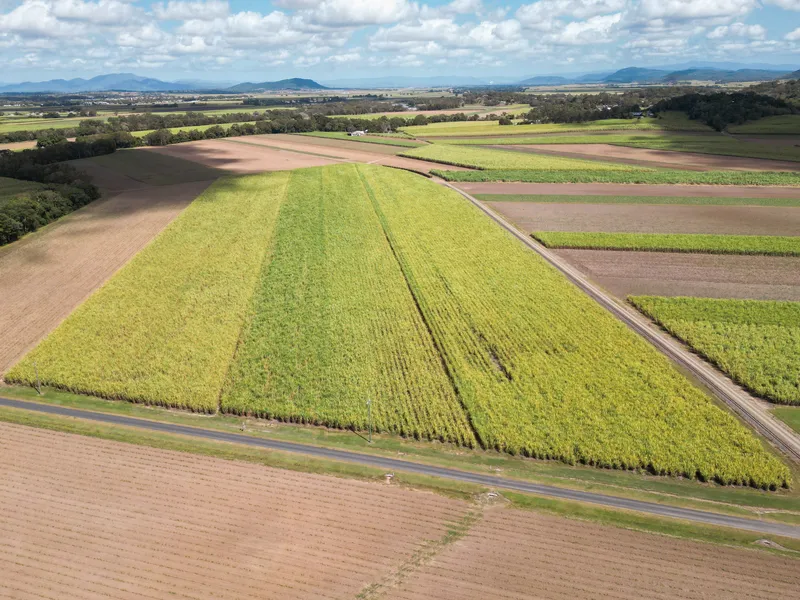 69 Acres with Creek, 10 Minutes to Mackay!