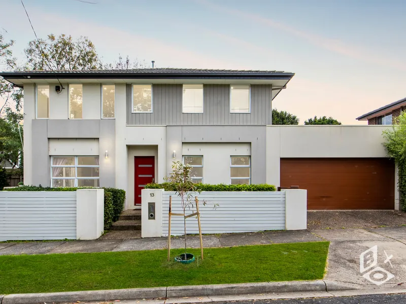 Family Elegance in a Prized Zone