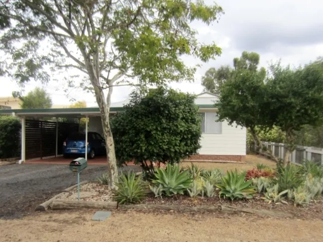 COMFORTABLE FAMILY HOME IN A GREAT NEIGHBOURHOOD