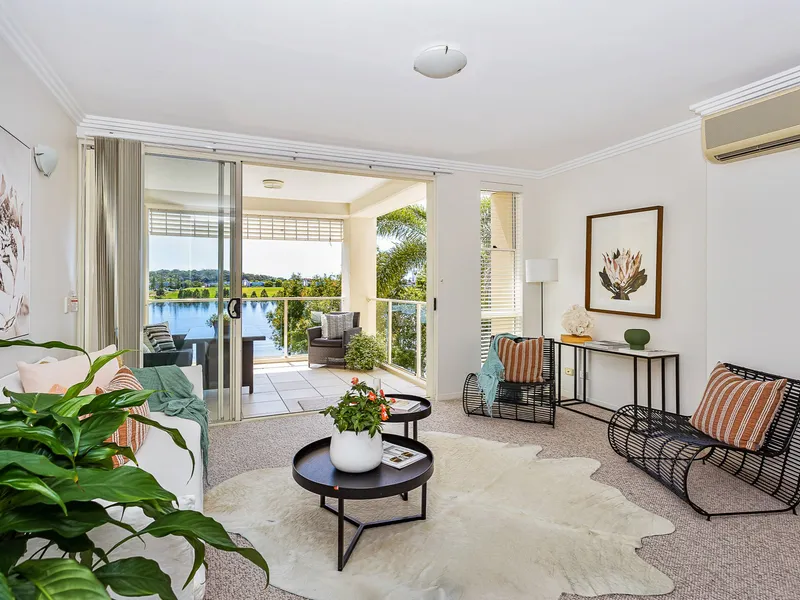 FANTASTIC EASTERLY FACING APARTMENT.