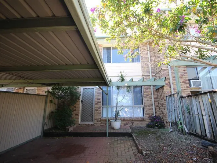 2-bedroom Townhouse in a Quiet complex 