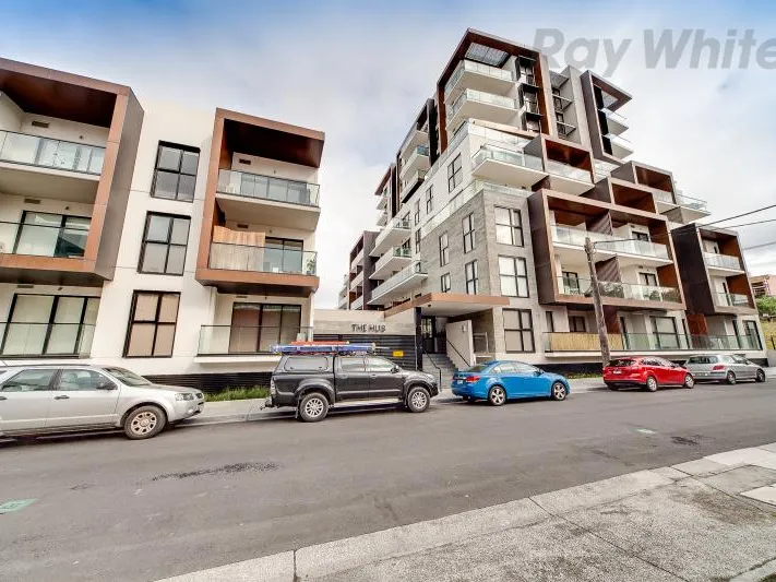 Two Bedroom Apartment with Large Private Courtyard
