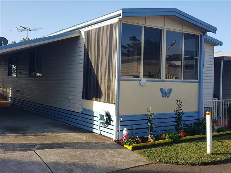 2-3 BEDROOM IN QUITE PARK