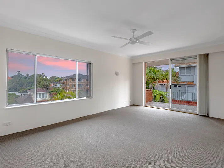 Little Manly - Lifestyle Location!!  Loads of Storage 