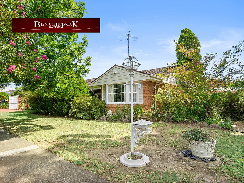 Lakeside Chipping Norton Generous Family Home 