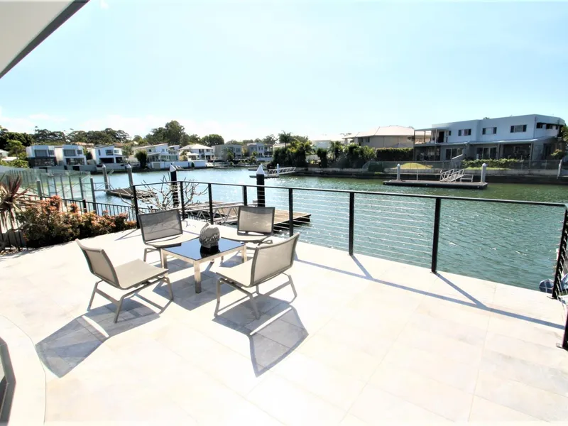 LUXURY NORTH TO WATER HOME WITH MASTER ON GROUND LEVEL