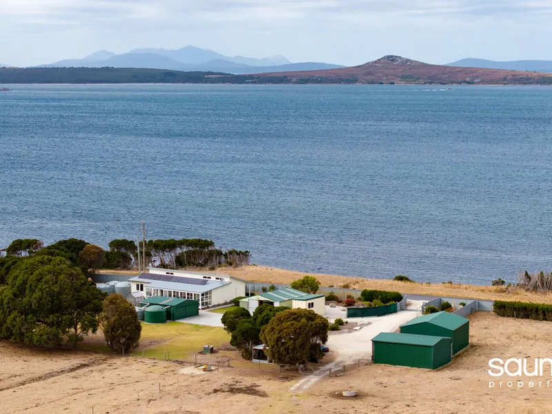'Adela Park' - Stunning water views - 73 acres.