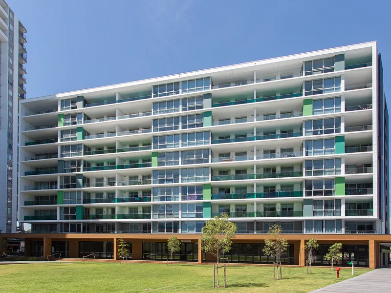 One Bedroom Apartment with Study Room in Pavilion