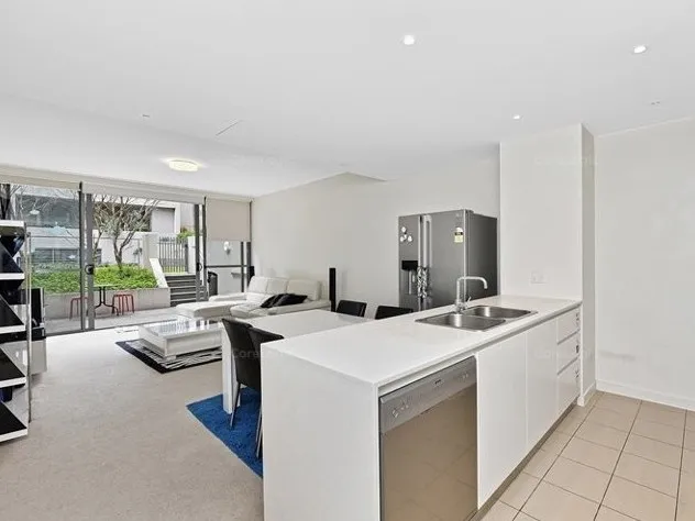 Stunning Terrace in a Perfect Location NOW LEASING!!!