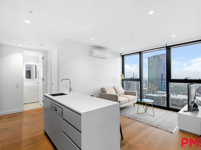 72nd floor – Furnished apartment in immaculate condition