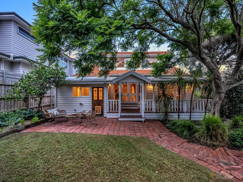 CALIFORNIAN BUNGALOW | CHARMING | GREAT LOCATION