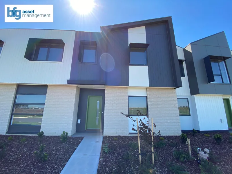 Brand New 3 Bedroom Townhouse With Double Garage - Be The First Tenants!