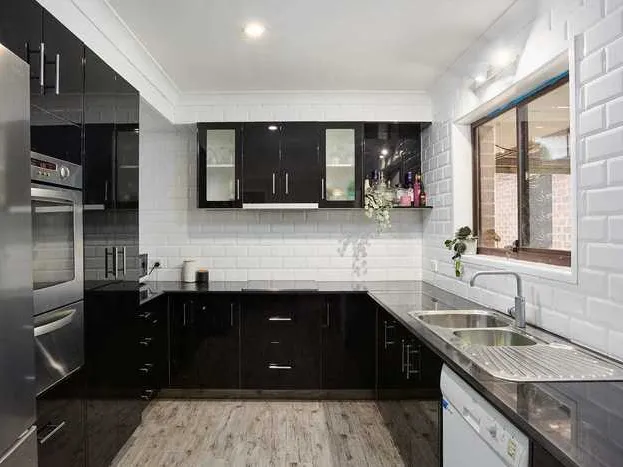 Lovely renovated property Ready to move into