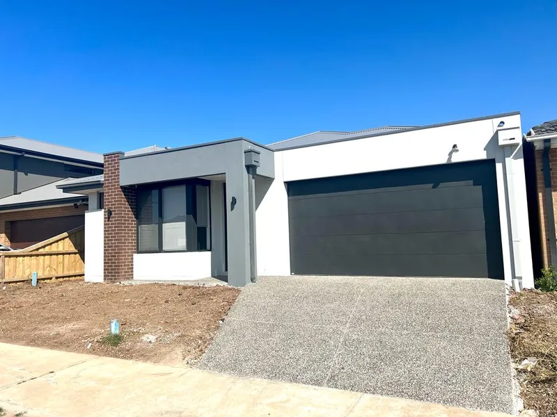 Fantastic BRAND NEW 4BR House in Truganina .. READY TO MOVE IN