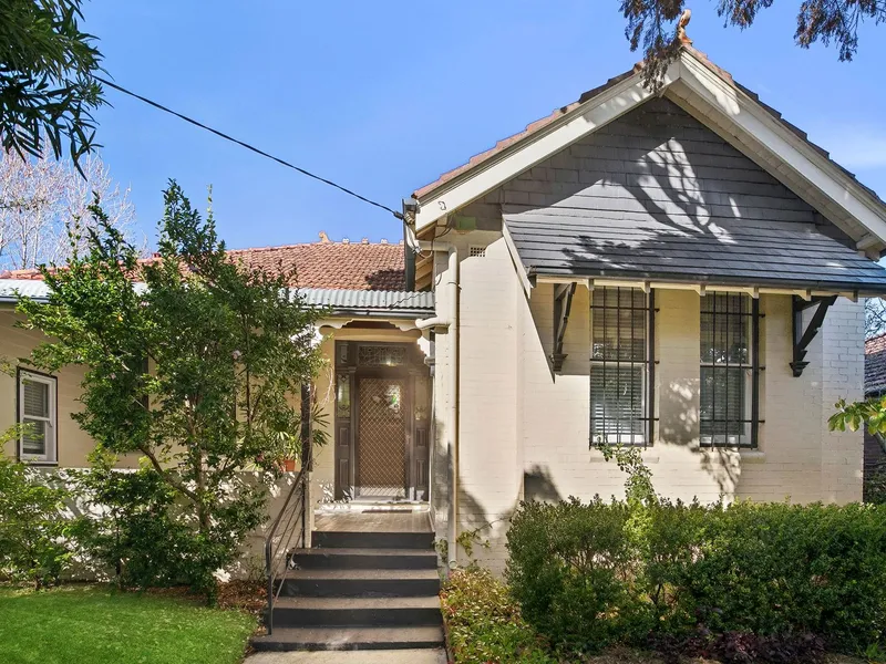 Family friendly entertainer on the cusp of Chatswood