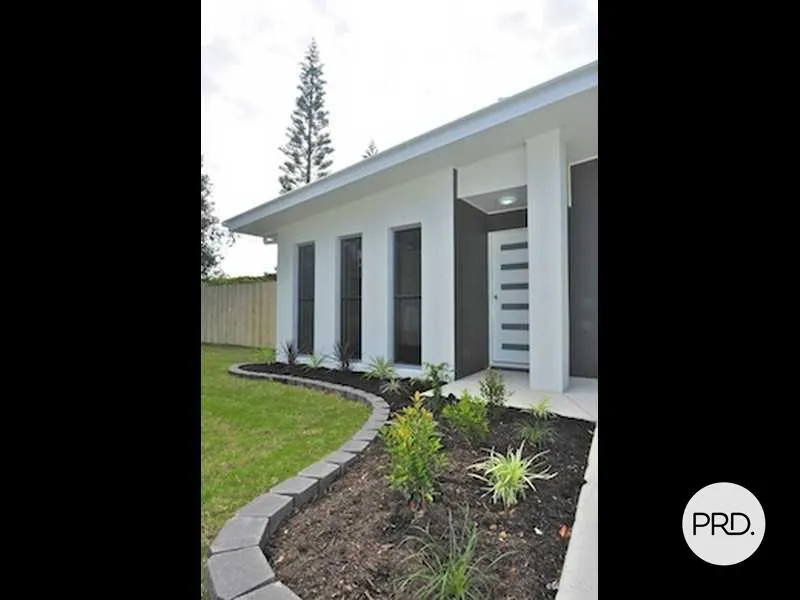 Sensational Tenanted Beach Home 300 M to beach  