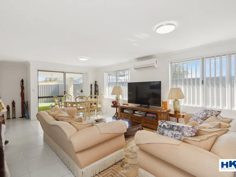 An immaculate 3 bedroom home, fantastic location, 2 living areas plus study.........