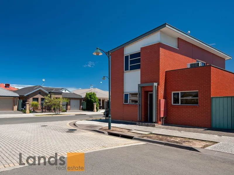 Brilliant Three Bedroom Freestanding Home in Mawson Lakes