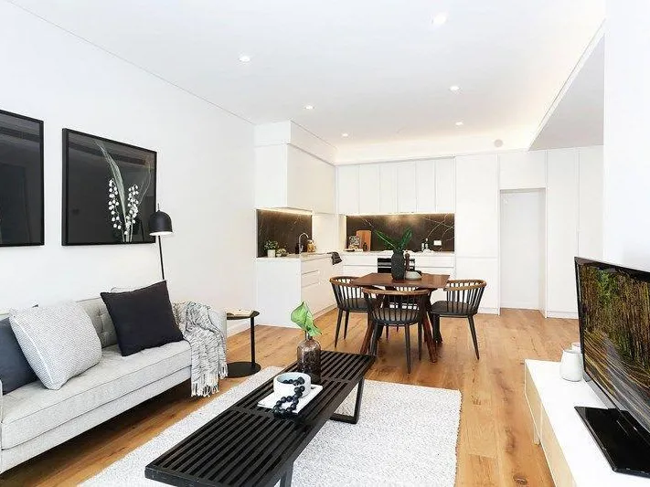 Luxury Living with Chatswood Convenience